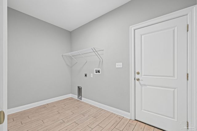 5292 Soundside Dr, Gulf Breeze, FL 32563