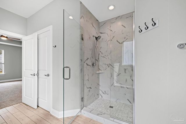 5292 Soundside Dr, Gulf Breeze, FL 32563