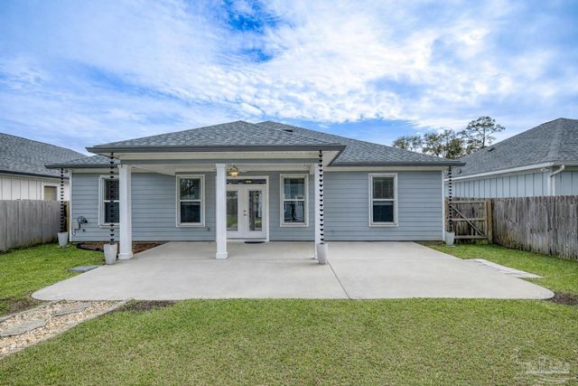 5292 Soundside Dr, Gulf Breeze, FL 32563