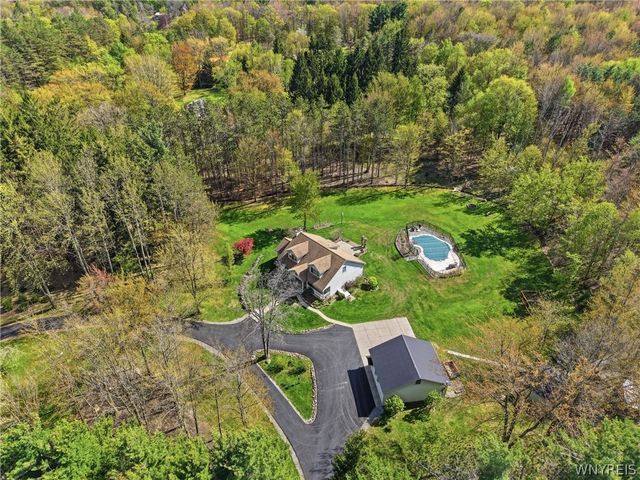 7790 Lower East Hill Road, Boston, NY 14033