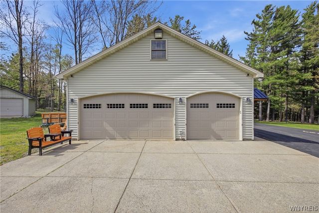 7790 Lower East Hill Road, Boston, NY 14033
