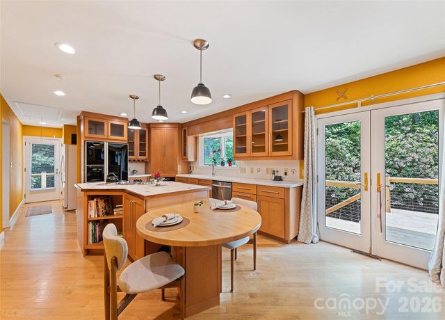 3091 US 441 Highway S, Sylva, NC 28779