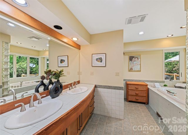 3091 US 441 Highway S, Sylva, NC 28779