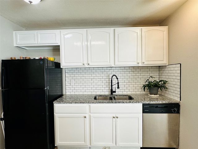 528 Ridgemont Drive, Allen, TX 75002