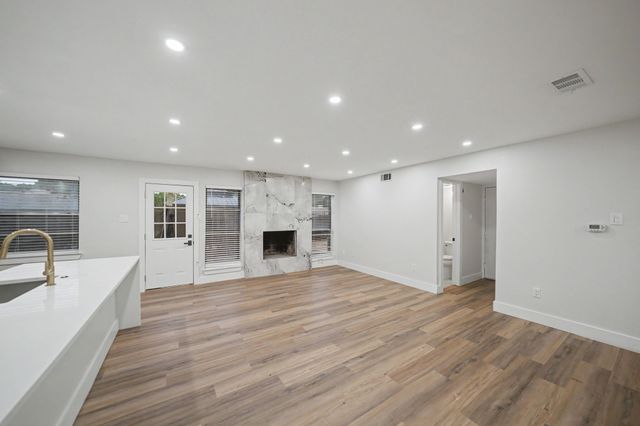 2709 Oak Circle, Plano, TX 75075