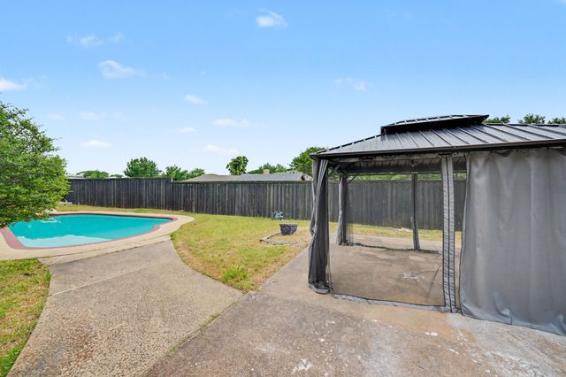 2709 Oak Circle, Plano, TX 75075