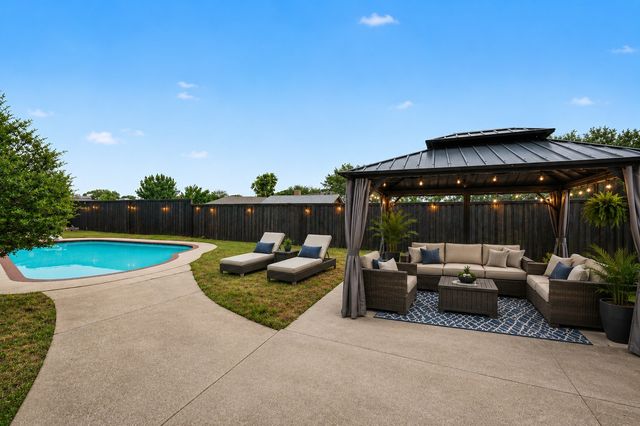 2709 Oak Circle, Plano, TX 75075
