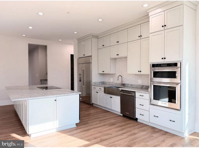 8 MALLARD DR, Westminster, MD 21158