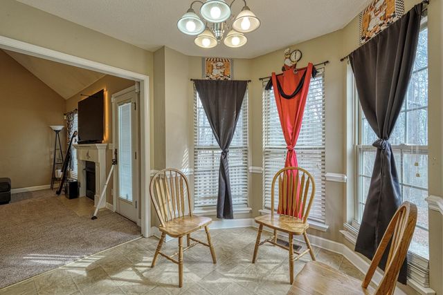 393 Split Oak Lane, Inman, SC 29349