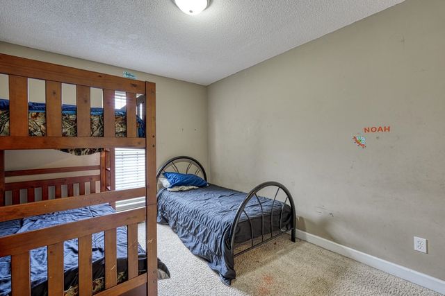 393 Split Oak Lane, Inman, SC 29349