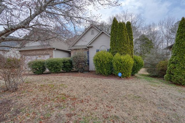 393 Split Oak Lane, Inman, SC 29349