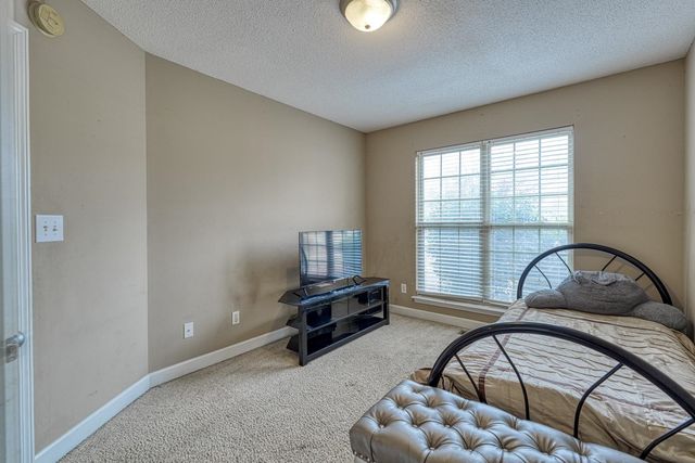 393 Split Oak Lane, Inman, SC 29349