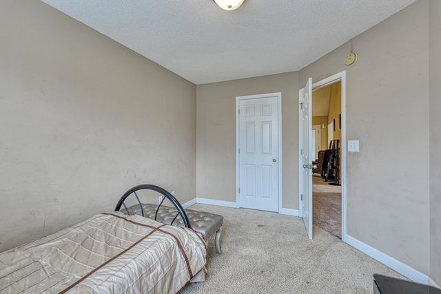 393 Split Oak Lane, Inman, SC 29349