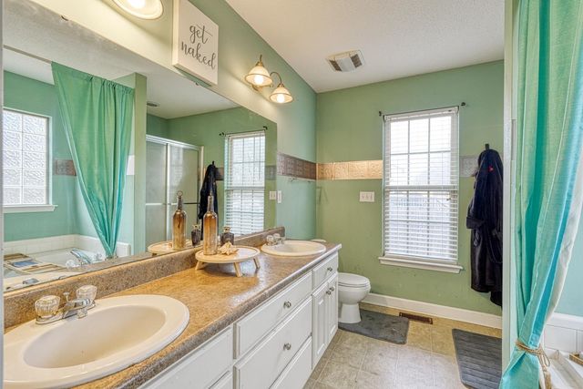 393 Split Oak Lane, Inman, SC 29349