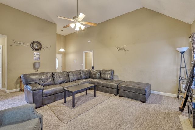 393 Split Oak Lane, Inman, SC 29349