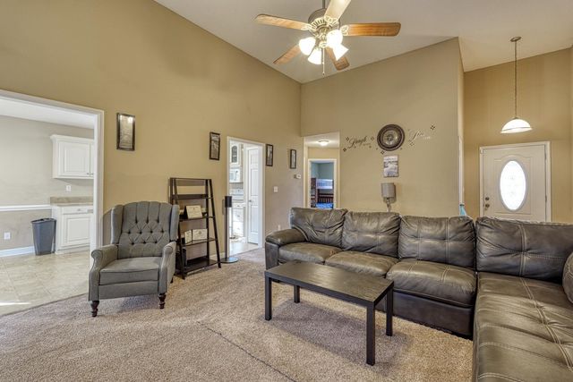 393 Split Oak Lane, Inman, SC 29349