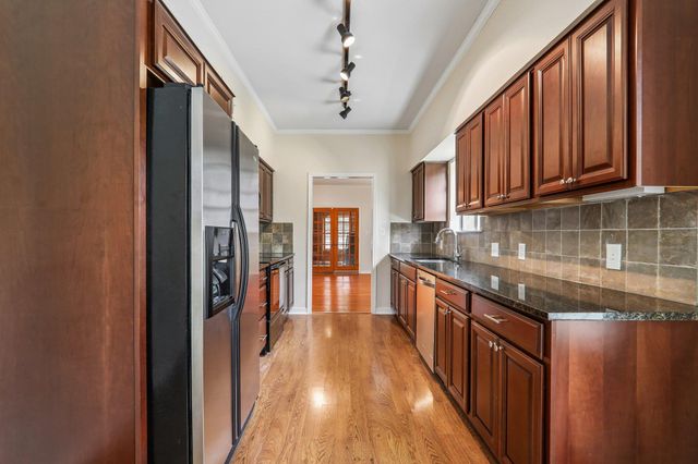 9804 Timber Ridge PASS, Austin, TX 78733