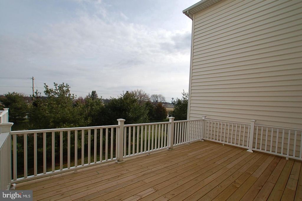128 LAROSE DR #128, Coatesville, PA 19320