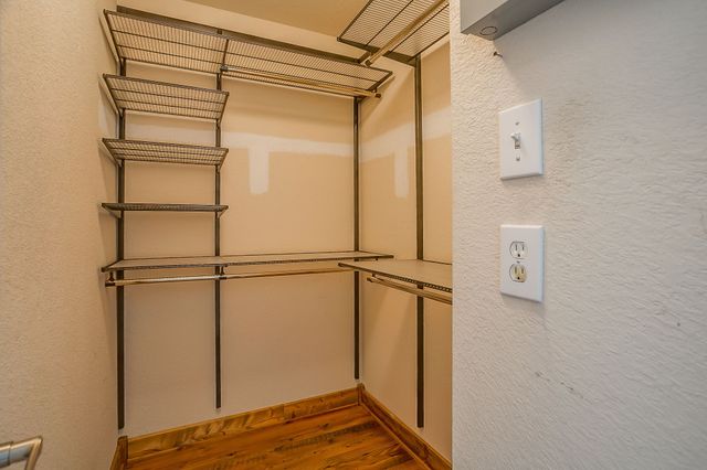 829 Village Point Lane, Fort Worth, TX 76108