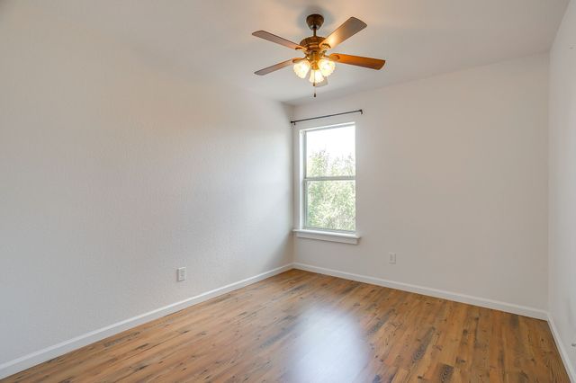 829 Village Point Lane, Fort Worth, TX 76108