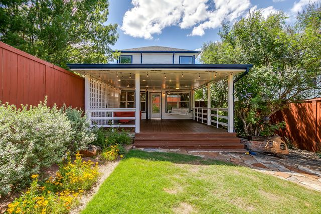 829 Village Point Lane, Fort Worth, TX 76108