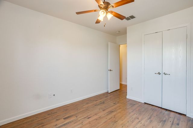 829 Village Point Lane, Fort Worth, TX 76108