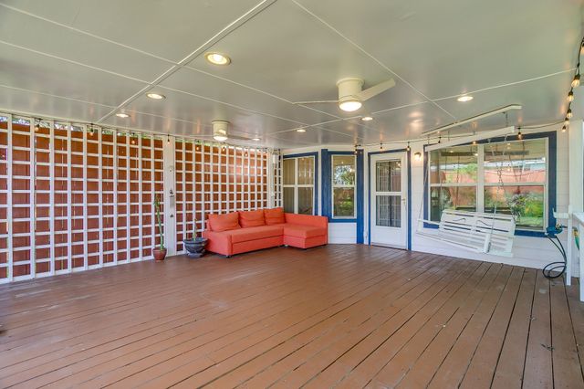 829 Village Point Lane, Fort Worth, TX 76108