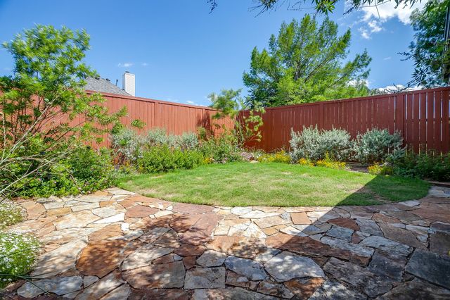 829 Village Point Lane, Fort Worth, TX 76108