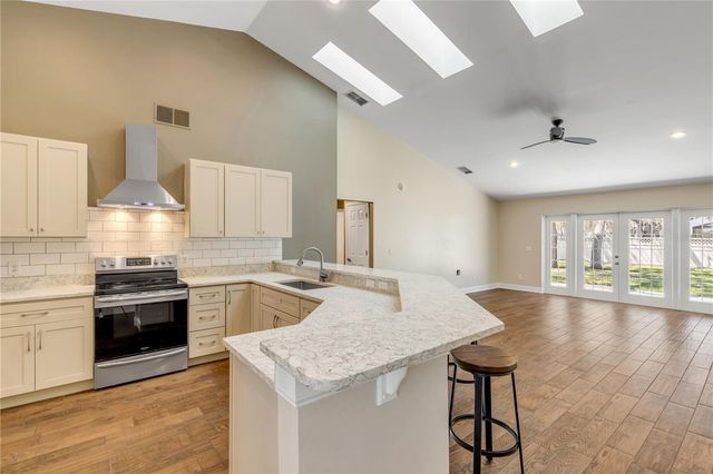 3858 KINGSTON OAKS COVE, Oviedo, FL 32765