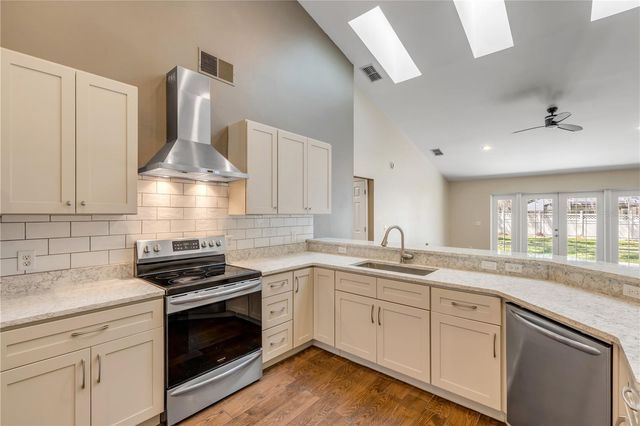 3858 KINGSTON OAKS COVE, Oviedo, FL 32765