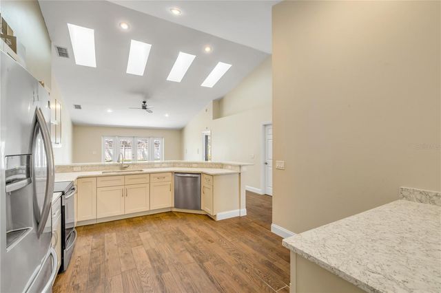 3858 KINGSTON OAKS COVE, Oviedo, FL 32765