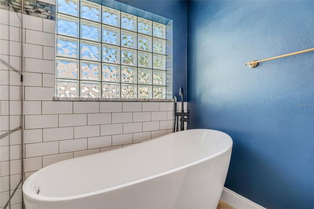 3858 KINGSTON OAKS COVE, Oviedo, FL 32765