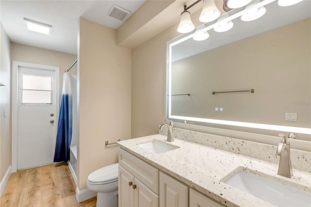 3858 KINGSTON OAKS COVE, Oviedo, FL 32765