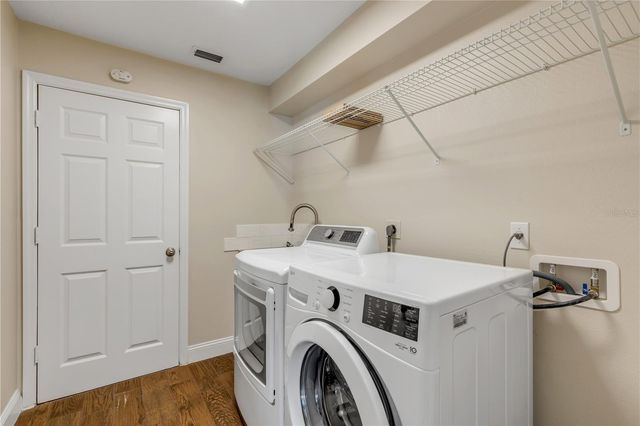 3858 KINGSTON OAKS COVE, Oviedo, FL 32765