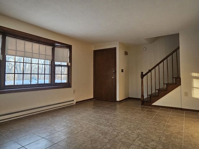 27 Summer St 27, Chelmsford, MA 01824