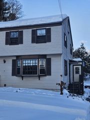27 Summer St 27, Chelmsford, MA 01824