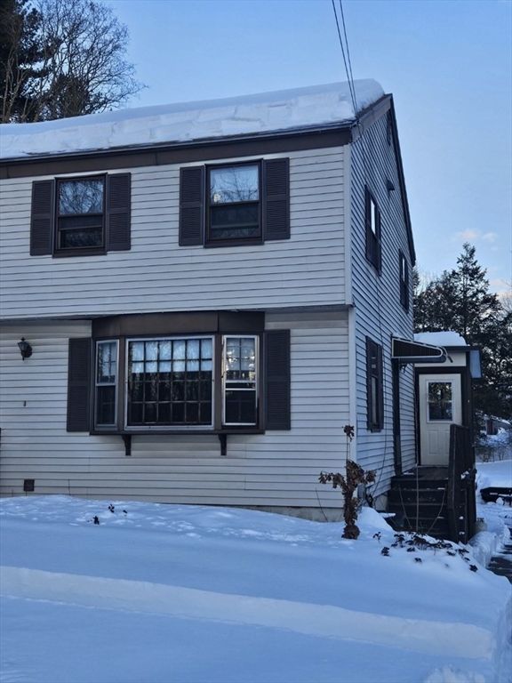 27 Summer St 27, Chelmsford, MA 01824