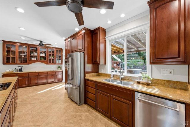 104 Westwood St, Vacaville, CA 95688