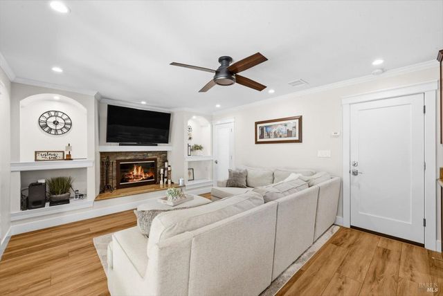 104 Westwood St, Vacaville, CA 95688