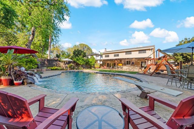 104 Westwood St, Vacaville, CA 95688