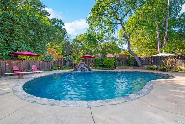 104 Westwood St, Vacaville, CA 95688