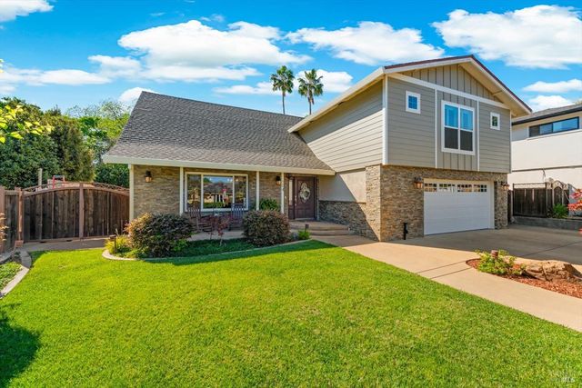 104 Westwood St, Vacaville, CA 95688