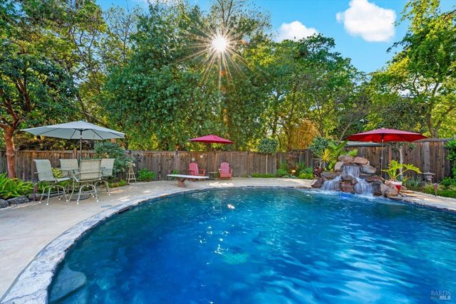 104 Westwood St, Vacaville, CA 95688