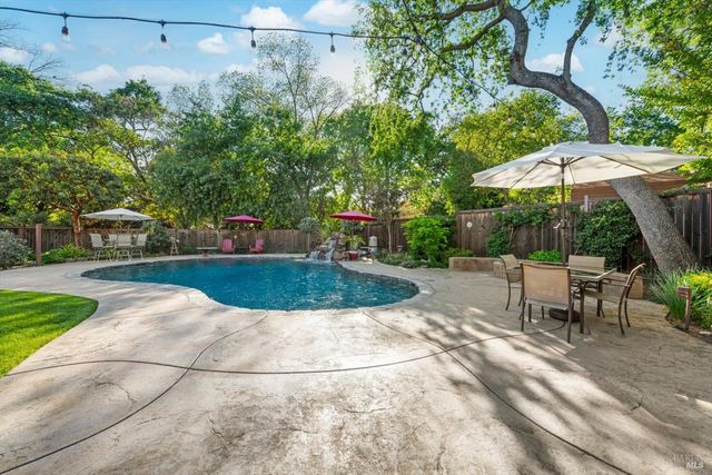 104 Westwood St, Vacaville, CA 95688