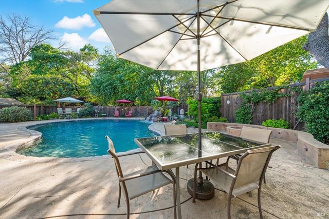 104 Westwood St, Vacaville, CA 95688