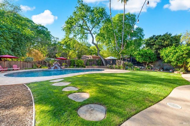 104 Westwood St, Vacaville, CA 95688