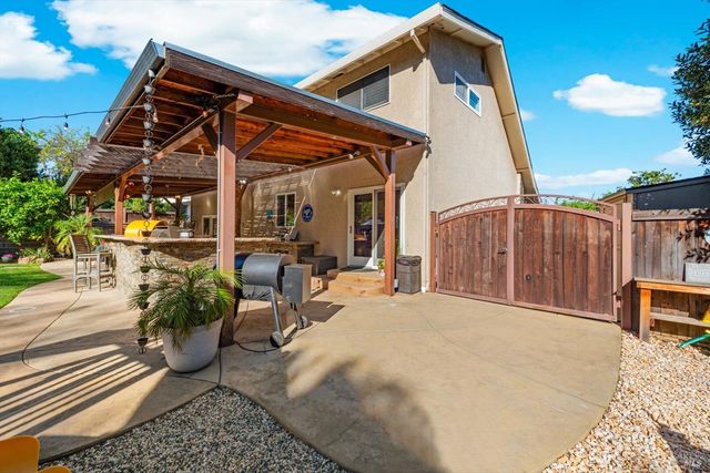 104 Westwood St, Vacaville, CA 95688