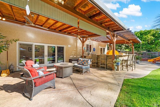 104 Westwood St, Vacaville, CA 95688