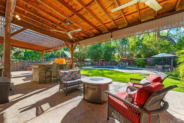 104 Westwood St, Vacaville, CA 95688