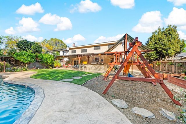 104 Westwood St, Vacaville, CA 95688